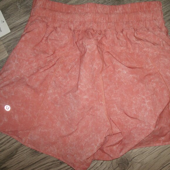 Lululemon Track That MR Short 5" Lined Short size 6 - Picture 1 of 3